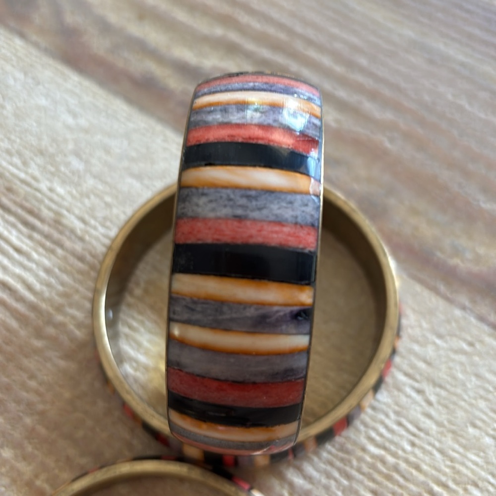 Multicolor bangle bracelets - Picture 4 of 5
